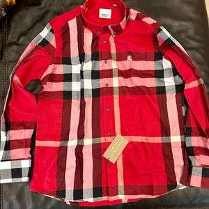 NWT men’s red plaid Burberry bottom down shirt